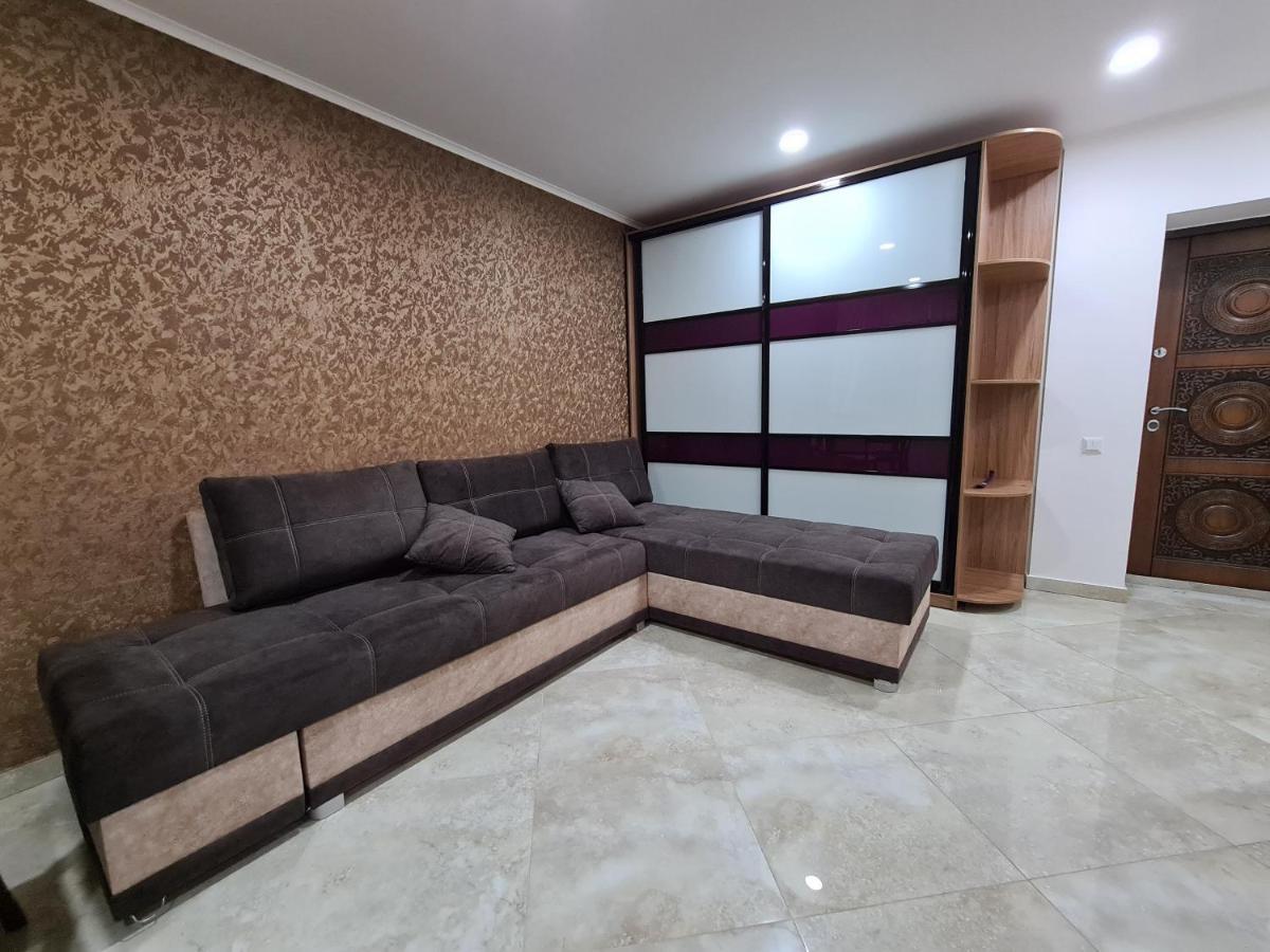 127-Avenue Apartment Chernivtsi Exterior photo